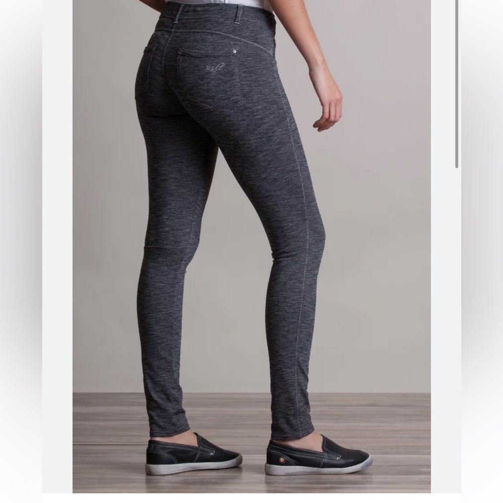 KUHL women gray pants size 8